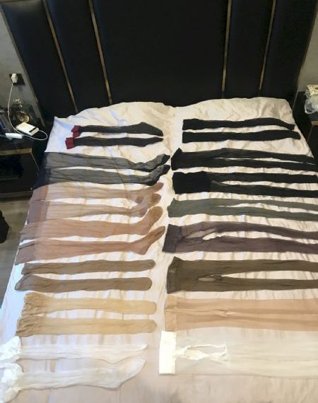 欧美头像女生霸气黑白_4K高清免费观看