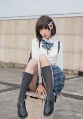 欧美明星粗线毛衣街拍_吉吉电影在线观看