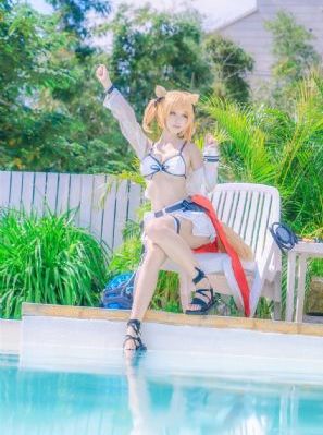 人妻系列欧美_十万网红美女美酱
