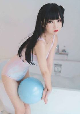 欧美沙漏身材女照片_720免费在线播放
